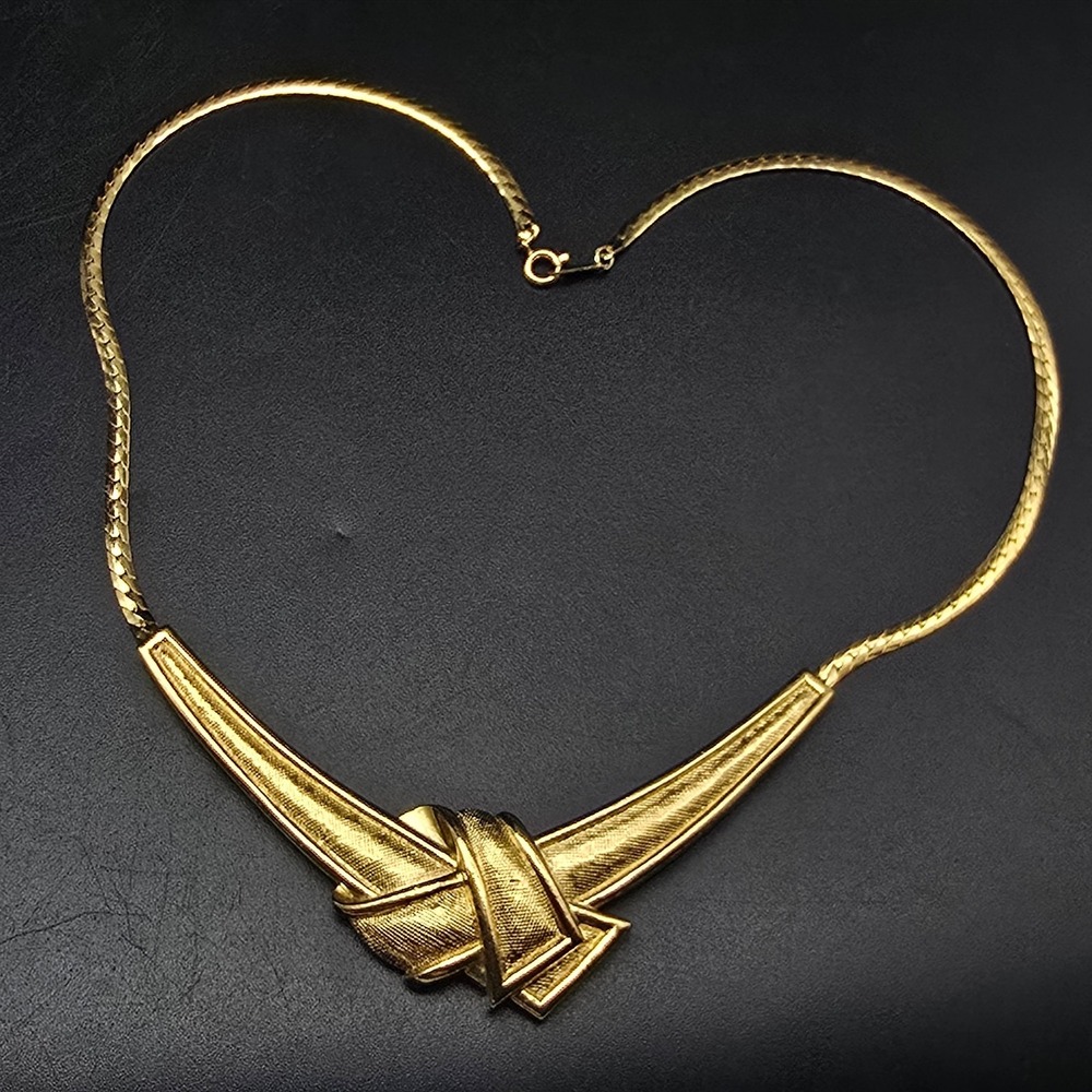 Avon Gold Tone Knot Necklace Chunky Statement Bib Vintage Costume Jewelry